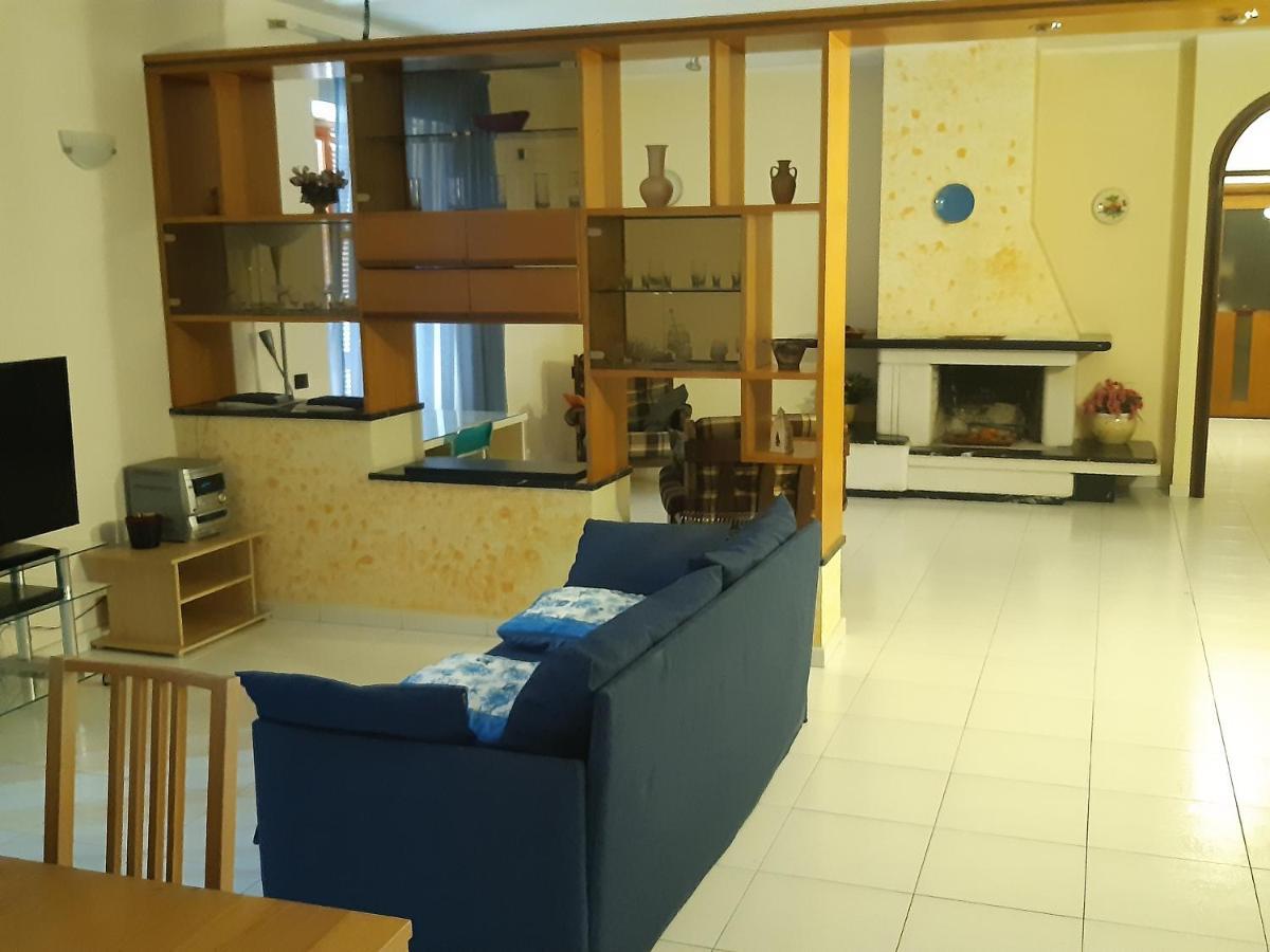 Residenza Caserta Sud - Appartamento Con Giardino Kültér fotó