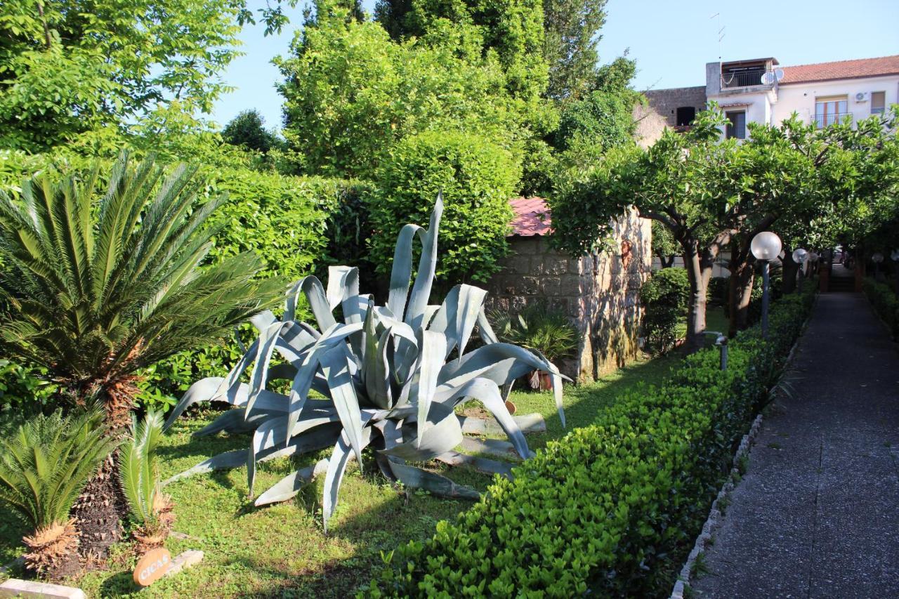Residenza Caserta Sud - Appartamento Con Giardino Kültér fotó