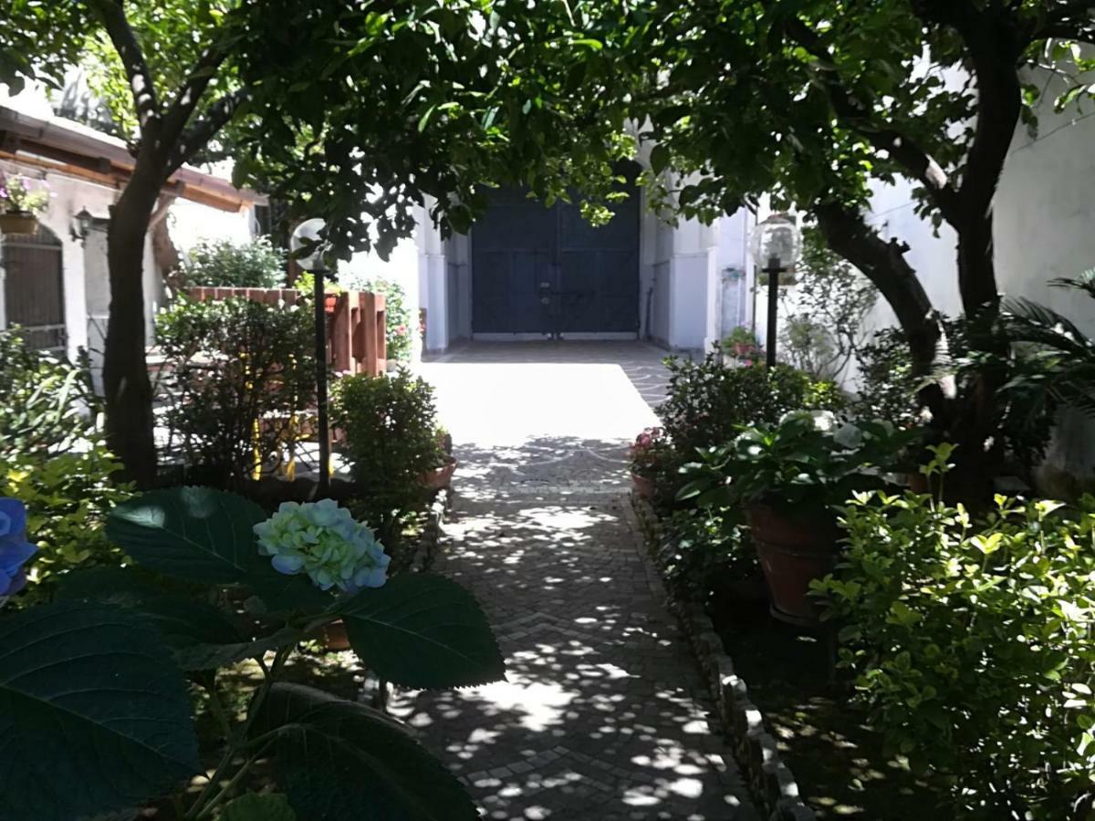 Residenza Caserta Sud - Appartamento Con Giardino Kültér fotó